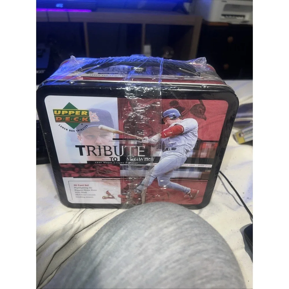 Upper Deck Tribute to Mark McGwire 1999 MLB Tributes Lunch Box Set‎ Sealed